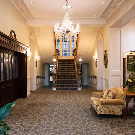 Grand Hotel