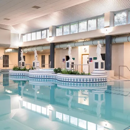 Hotel The Grand