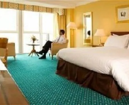 Hotel The Grand
