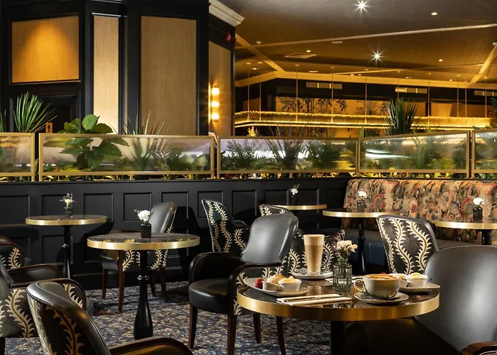 Grand Otel